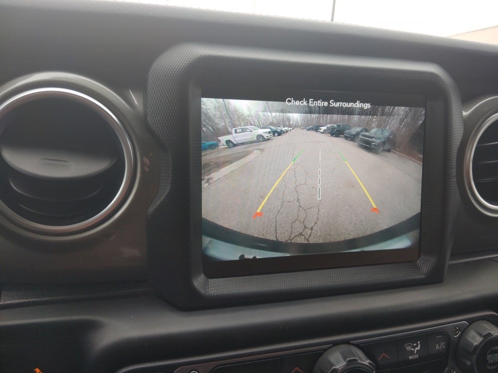 2023 Jeep Wrangler 4-Door Sahara