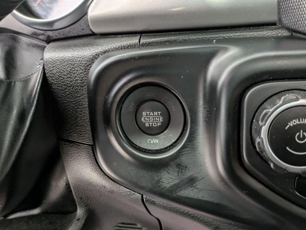 2023 Jeep Wrangler 4-Door Sahara