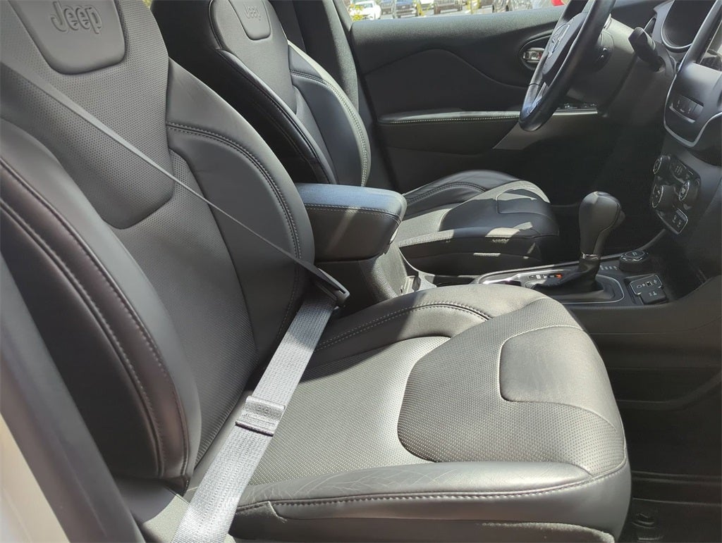 2021 Jeep Cherokee Latitude Lux 4X4