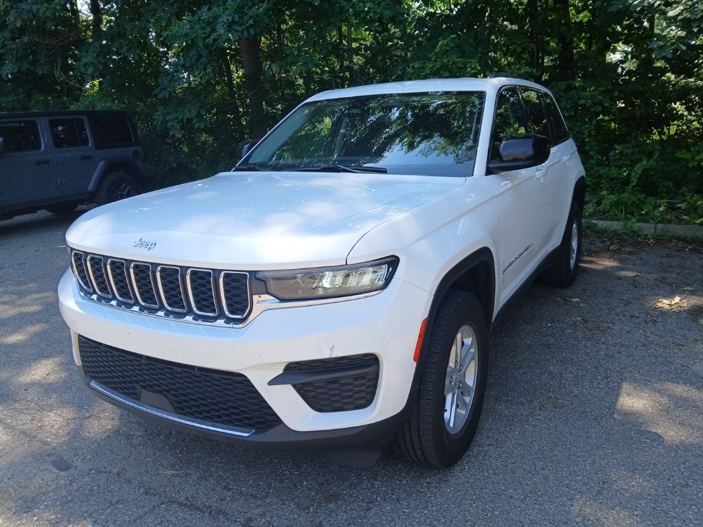 2023 Jeep Grand Cherokee Laredo 4x4