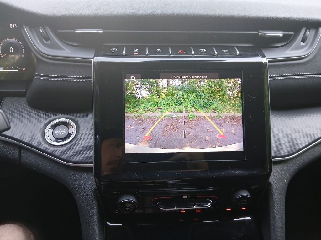2023 Jeep Grand Cherokee Laredo 4x4