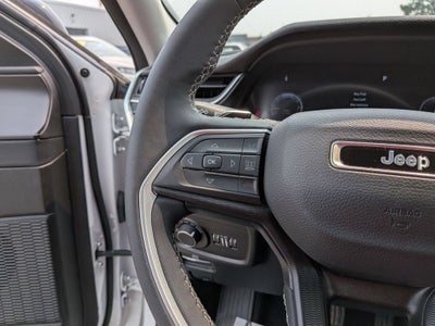 2023 Jeep Grand Cherokee Laredo 4x4