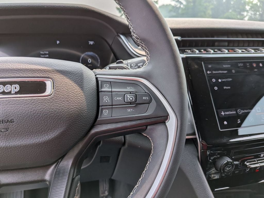 2023 Jeep Grand Cherokee Laredo 4x4