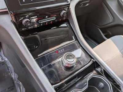2023 Jeep Grand Cherokee Laredo 4x4