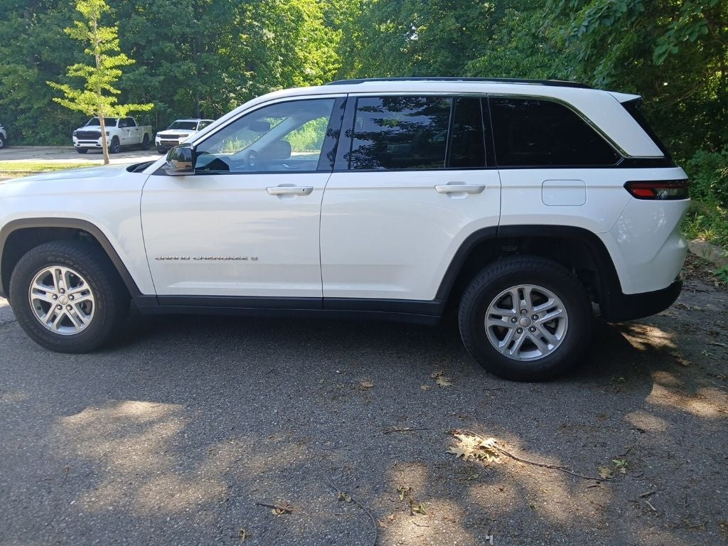 2023 Jeep Grand Cherokee Laredo 4x4