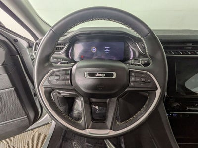 2023 Jeep Grand Cherokee Laredo 4x4