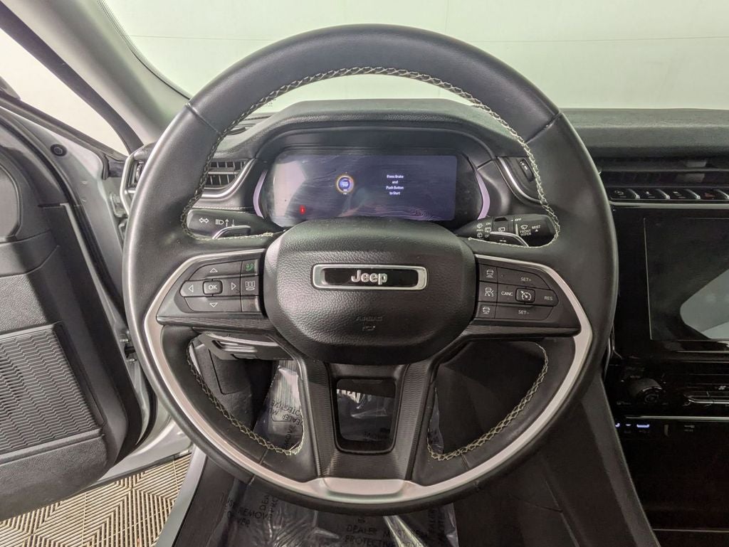 2023 Jeep Grand Cherokee Laredo 4x4