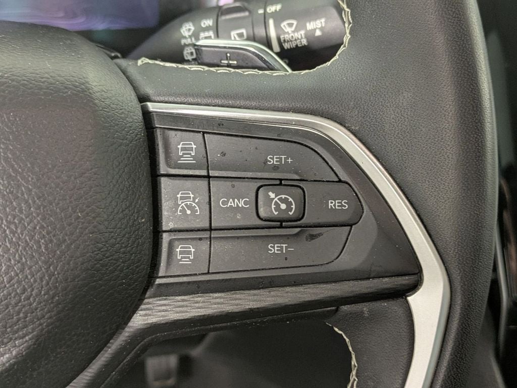 2023 Jeep Grand Cherokee Laredo 4x4