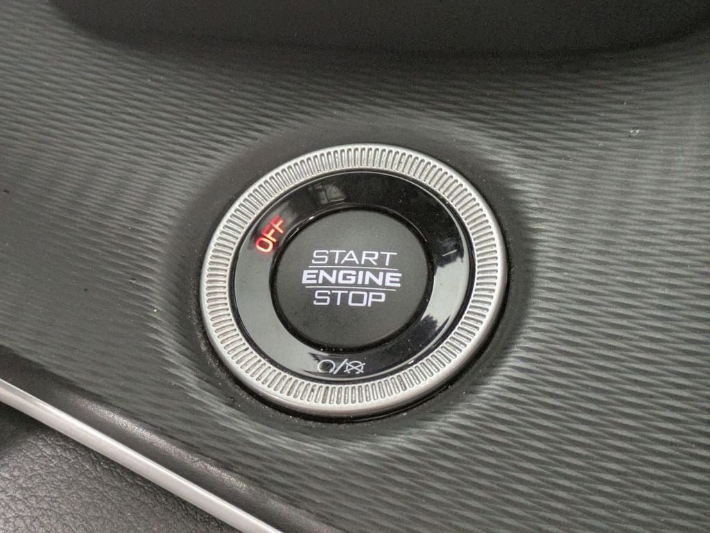 2023 Jeep Grand Cherokee Laredo 4x4