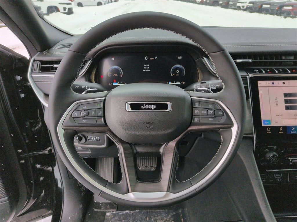 2025 Jeep Grand Cherokee GRAND CHEROKEE LIMITED 4X4