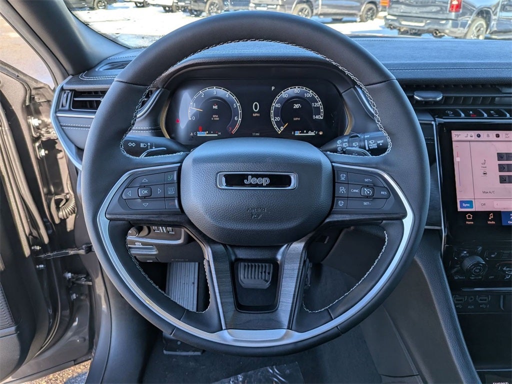 2025 Jeep Grand Cherokee GRAND CHEROKEE LIMITED 4X4