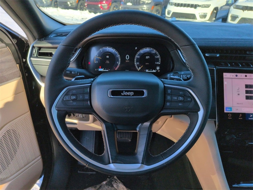 2025 Jeep Grand Cherokee GRAND CHEROKEE LIMITED 4X4