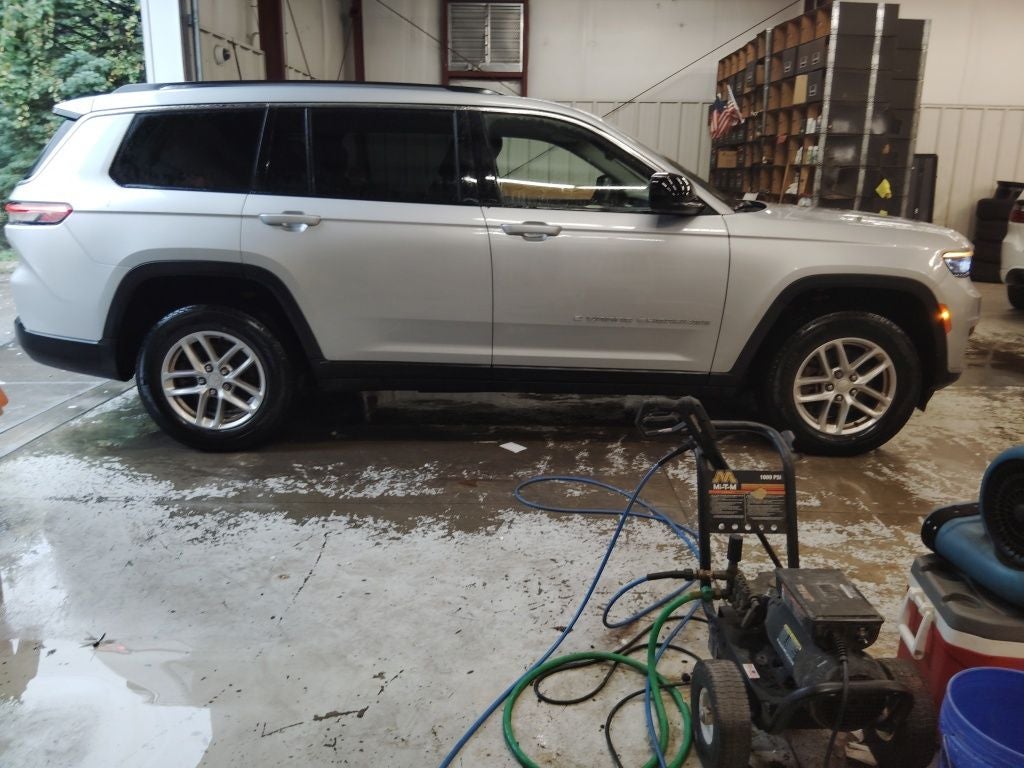2023 Jeep Grand Cherokee L Laredo 4x4