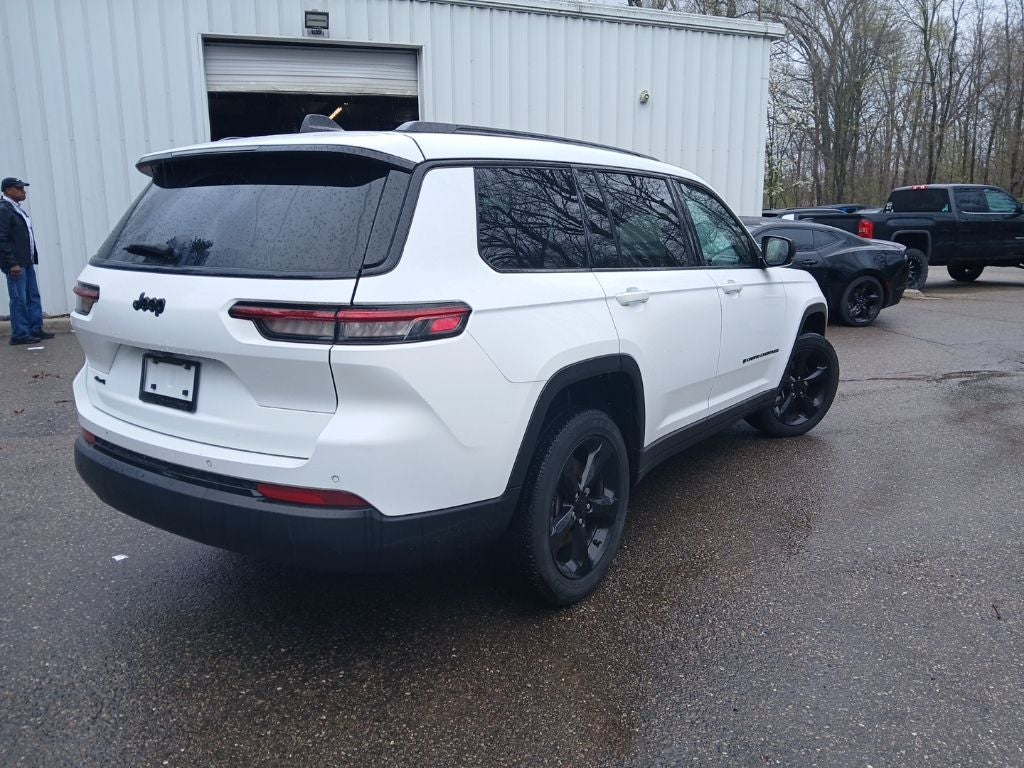 2023 Jeep Grand Cherokee L Altitude 4x4