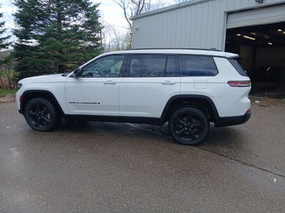 2023 Jeep Grand Cherokee L Altitude 4x4