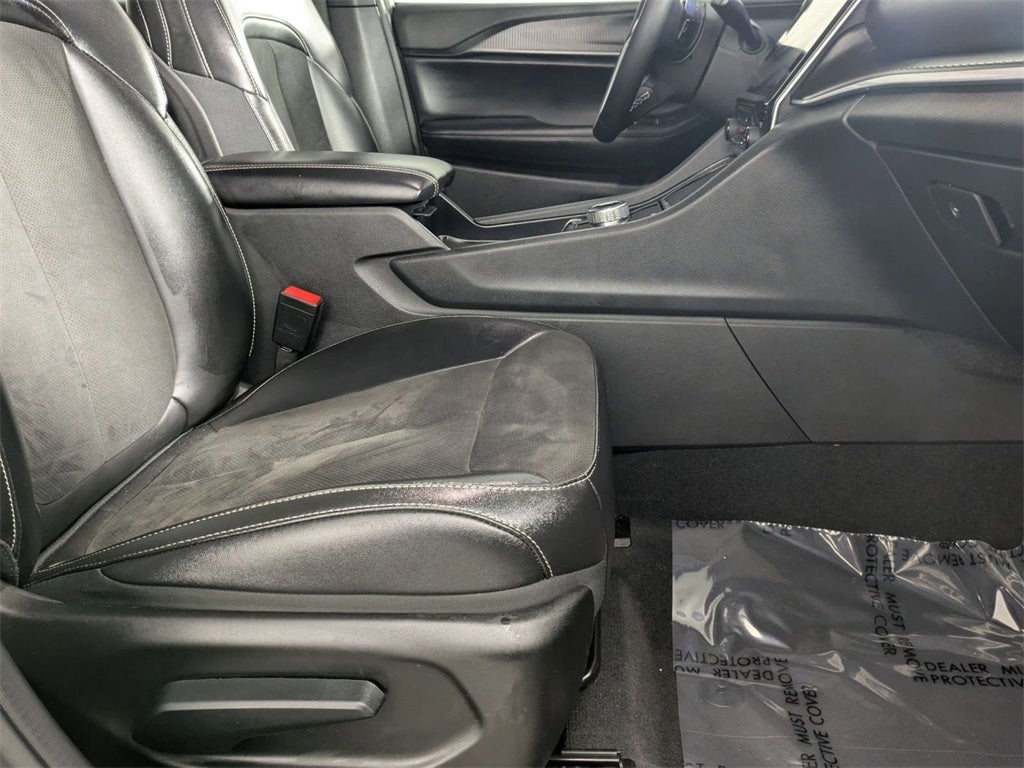 2024 Jeep Grand Cherokee L Altitude 4x4