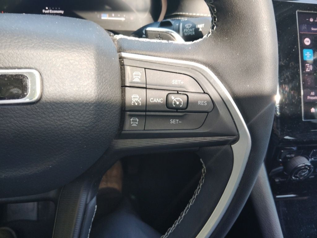 2023 Jeep Grand Cherokee L Altitude 4x4