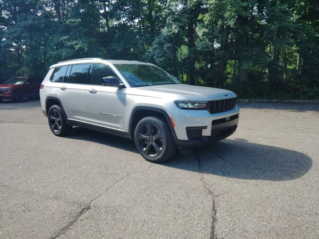 2023 Jeep Grand Cherokee L Altitude 4x4