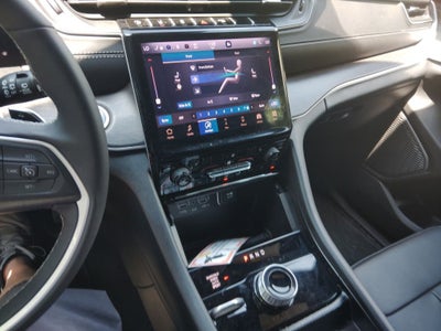 2025 Jeep Grand Cherokee L Limited 4x4