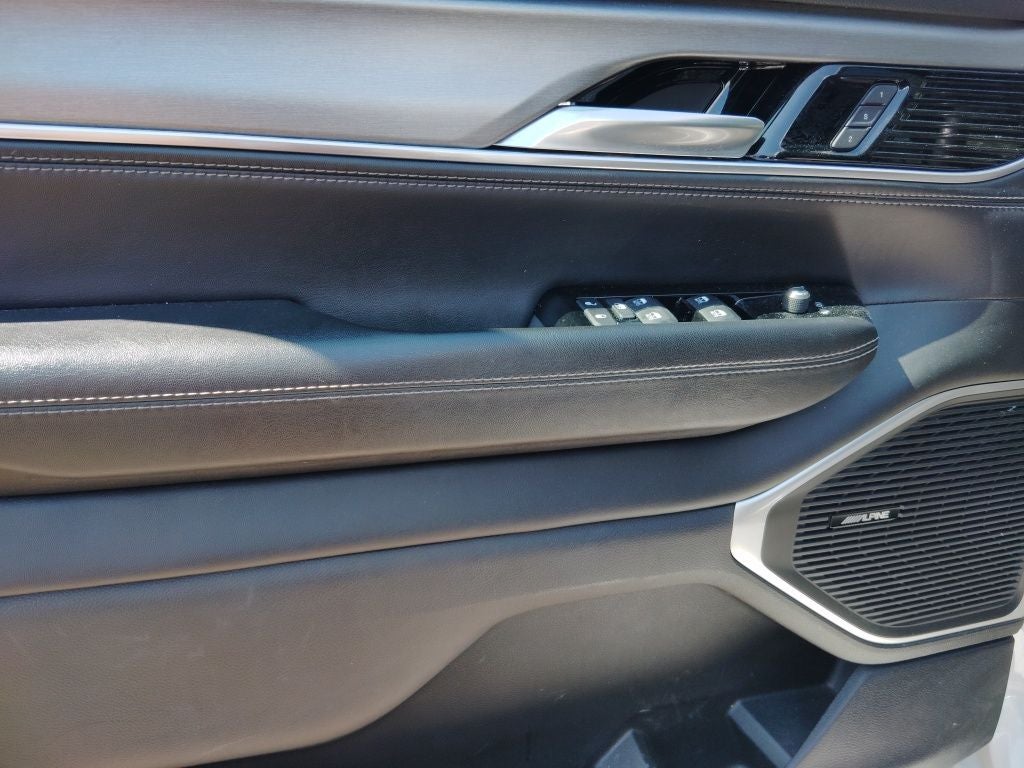 2023 Jeep Wagoneer Series II Carbide 4x4