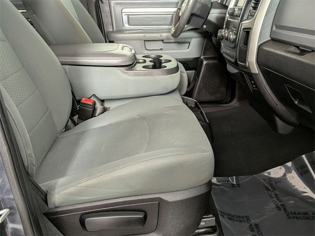 2020 RAM 1500 Classic SLT Crew Cab 4x4 6'4' Box