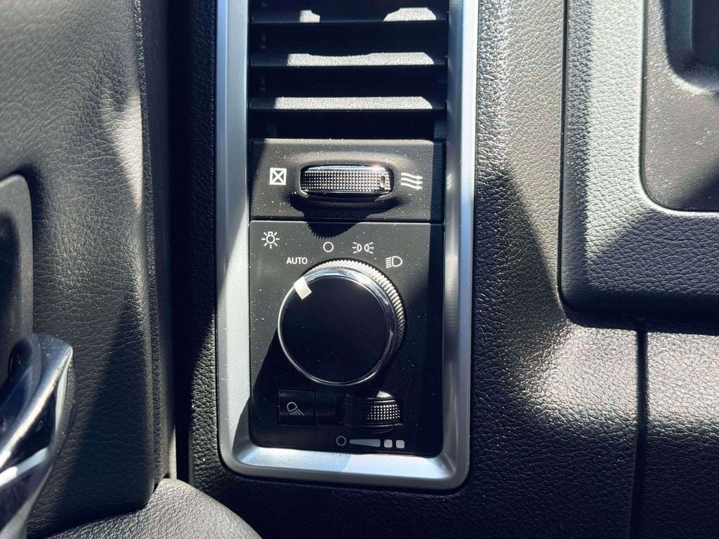 2019 RAM 1500 Classic SLT