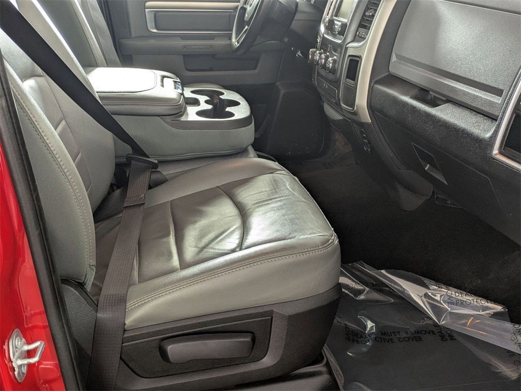 2017 RAM 1500 SLT Crew Cab 4x4 6'4' Box