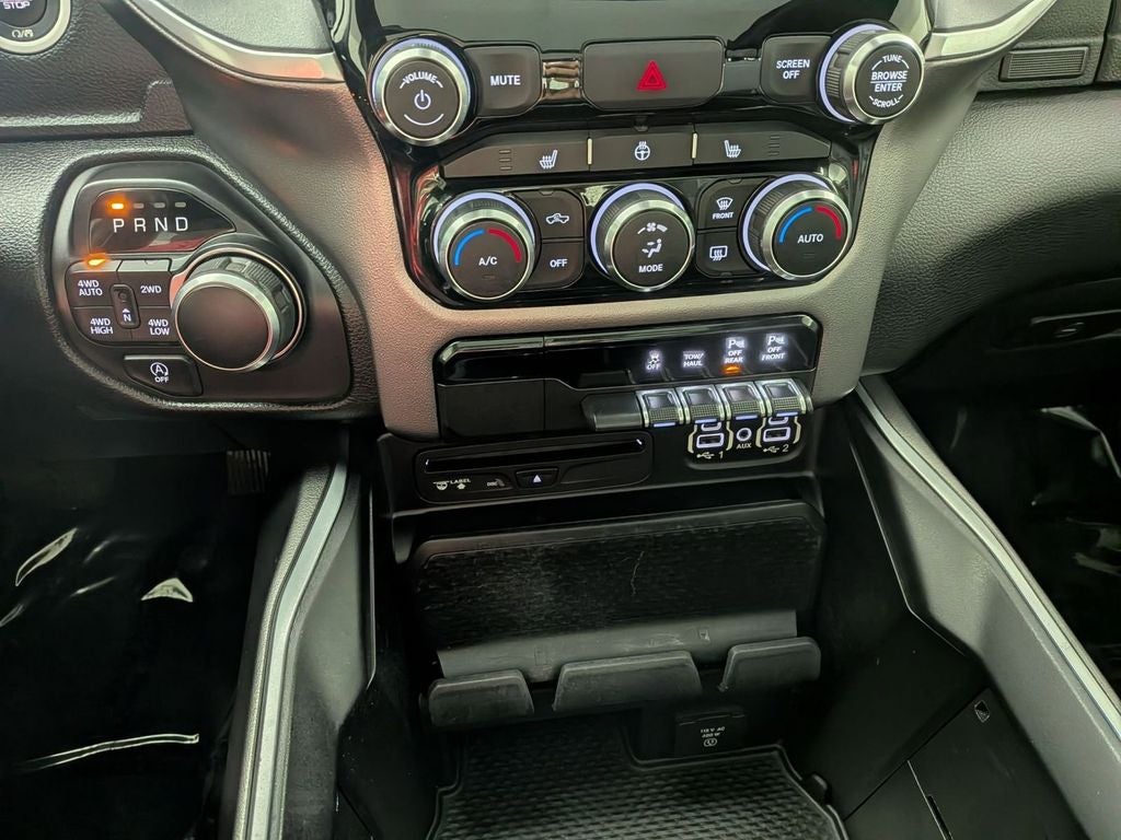 2019 RAM 1500 Big Horn/Lone Star Crew Cab 4x4 5'7' Box