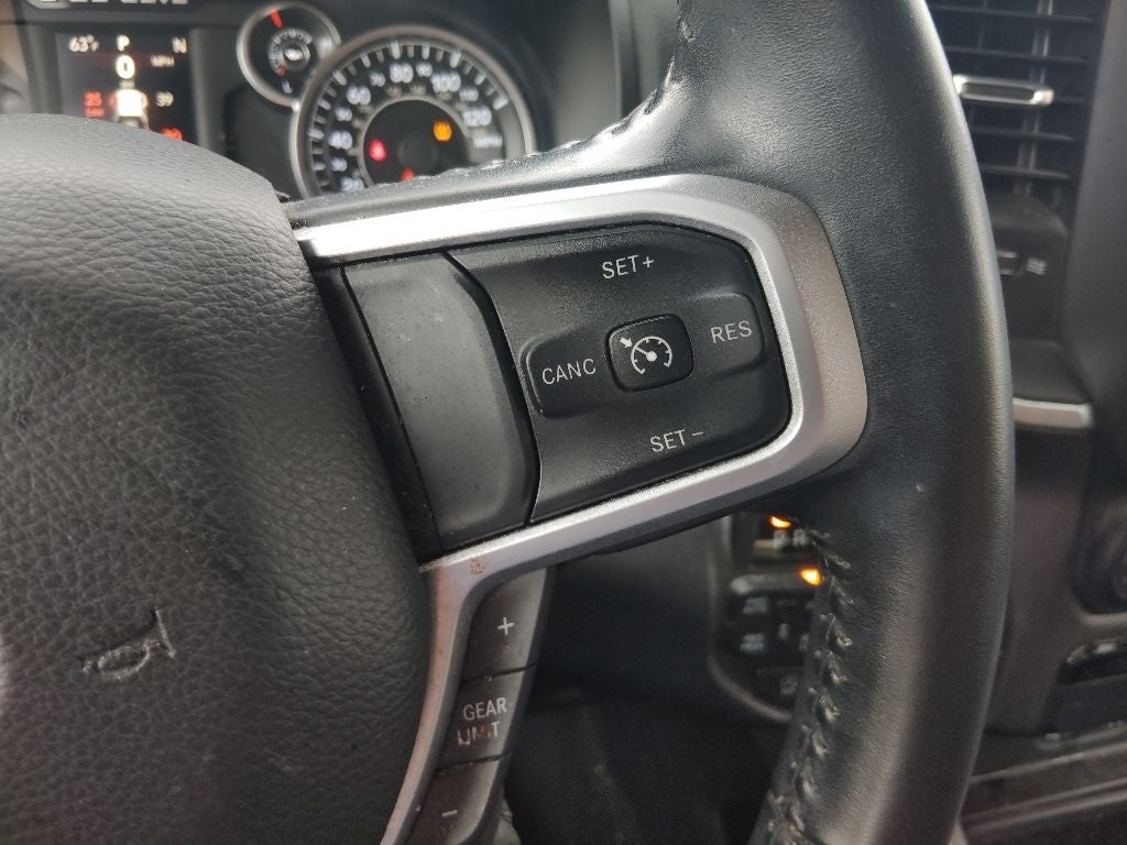 2020 RAM 1500 Big Horn Quad Cab 4x4 6'4' Box