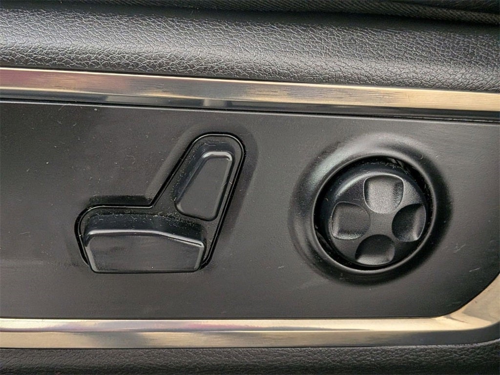 2019 RAM 1500 Limited Crew Cab 4x4 5'7' Box