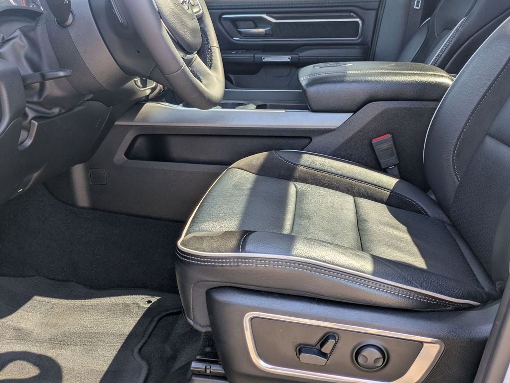 2025 RAM 1500 Laramie Crew Cab 4x4 5'7' Box