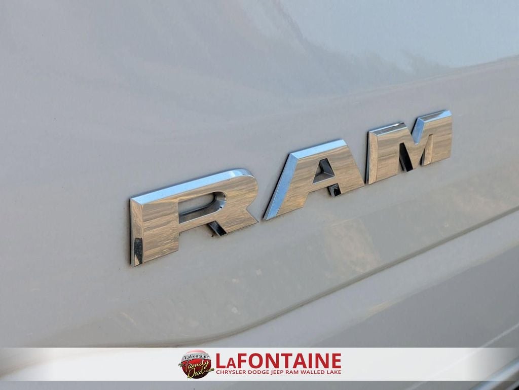 2025 RAM 1500 Laramie Crew Cab 4x4 5'7' Box