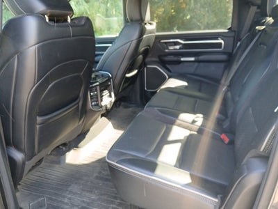 2020 RAM 1500 Laramie Crew Cab 4x4 5'7' Box