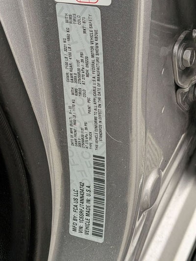 2022 RAM 1500 Laramie Crew Cab 4x4 5'7' Box