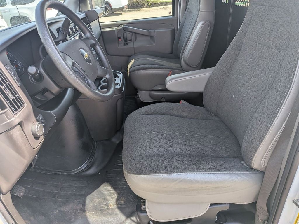 2024 GMC Savana Cargo RWD 2500 Regular Wheelbase Work Van