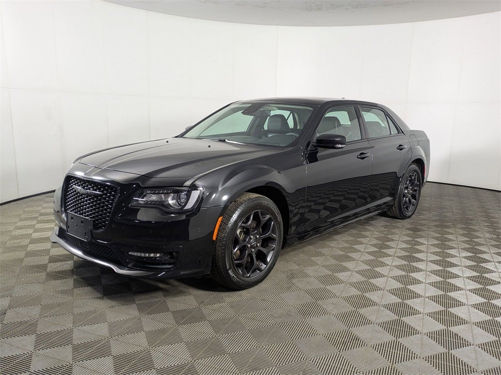 2023 Chrysler 300 Touring-L AWD