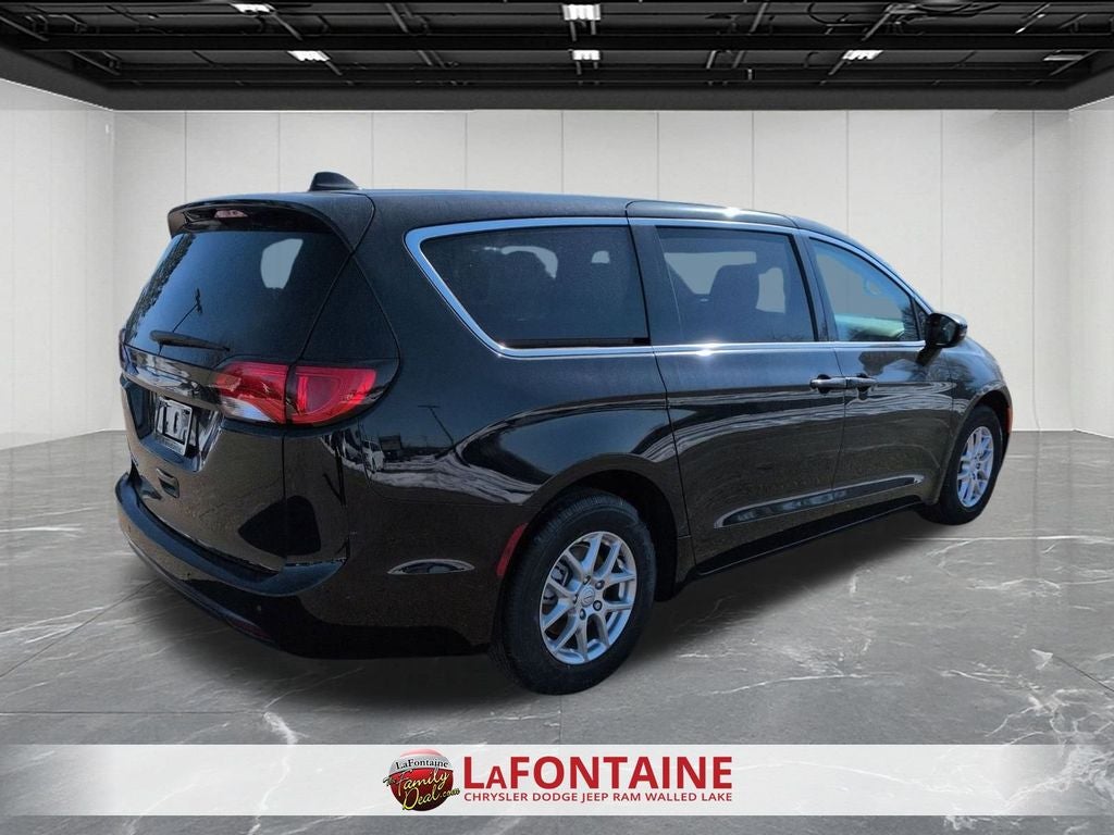 2026 Chrysler Voyager VOYAGER LX