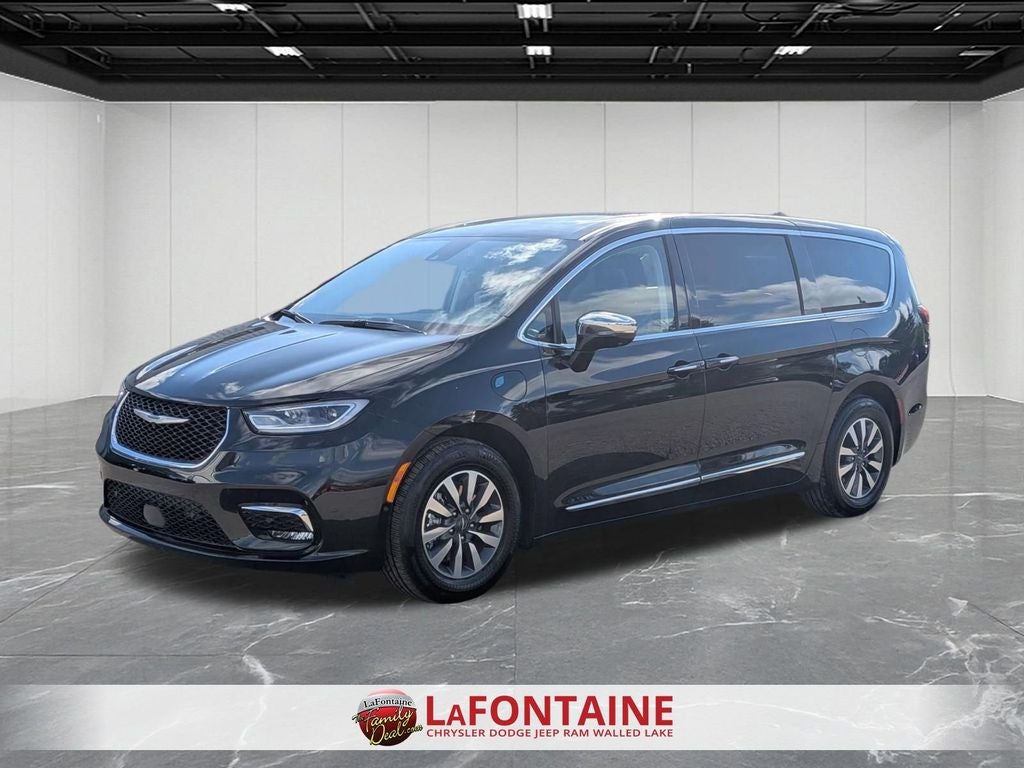 2023 Chrysler Pacifica Hybrid Limited