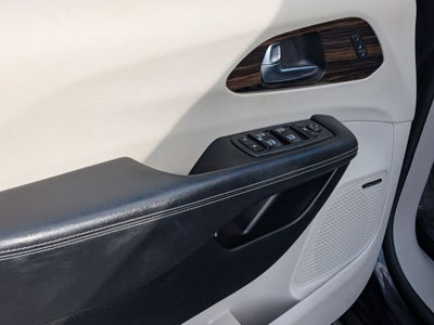 2023 Chrysler Pacifica Hybrid Limited