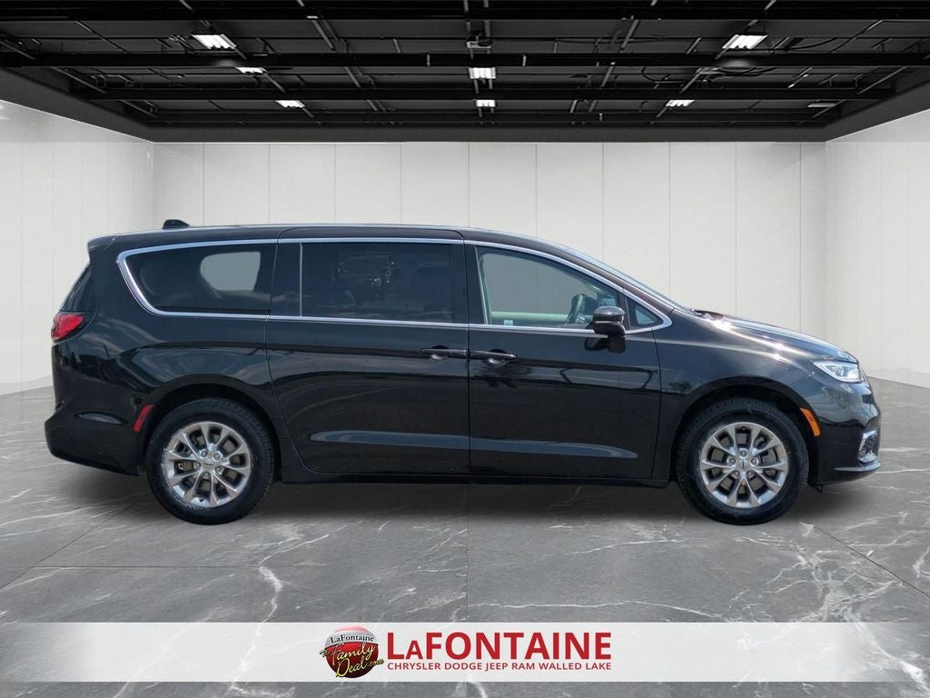 2023 Chrysler Pacifica Touring L AWD