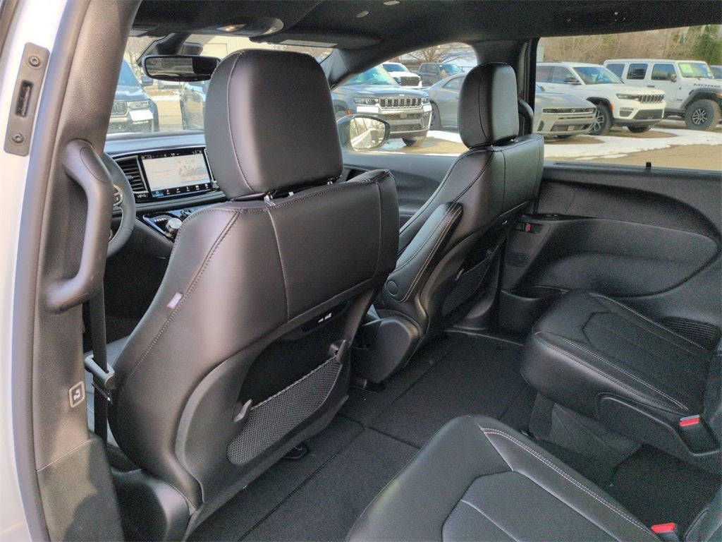 2026 Chrysler Pacifica PACIFICA SELECT AWD