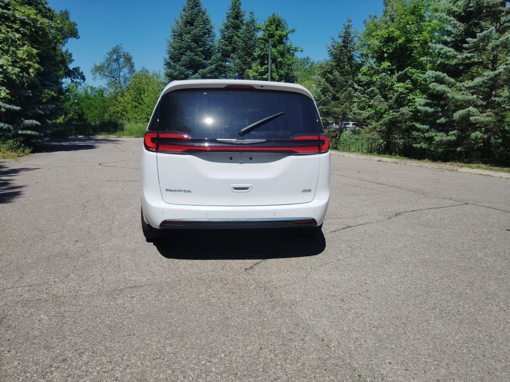 2023 Chrysler Pacifica Touring L AWD