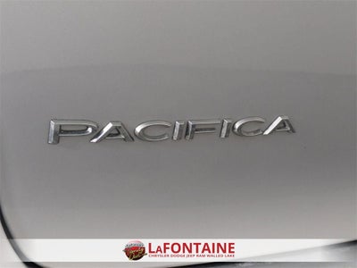 2022 Chrysler Pacifica Limited AWD