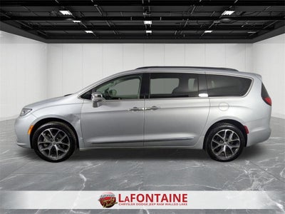 2022 Chrysler Pacifica Limited AWD