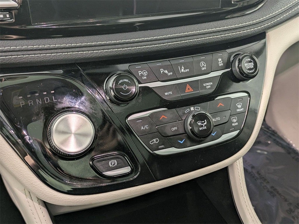 2022 Chrysler Pacifica Limited AWD