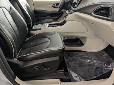2022 Chrysler Pacifica Limited AWD