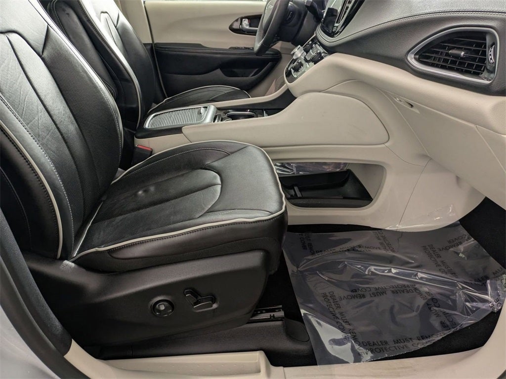 2022 Chrysler Pacifica Limited AWD