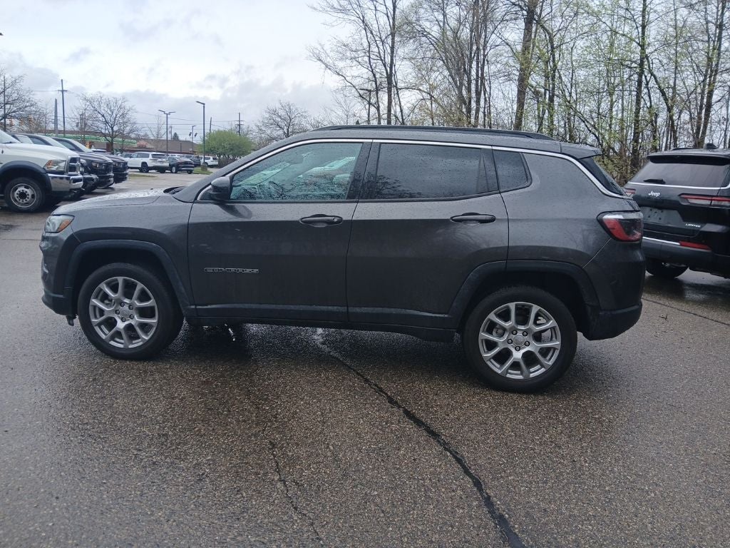 2022 Jeep Compass Latitude Lux 4x4