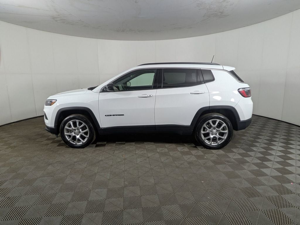 2024 Jeep Compass Latitude Lux