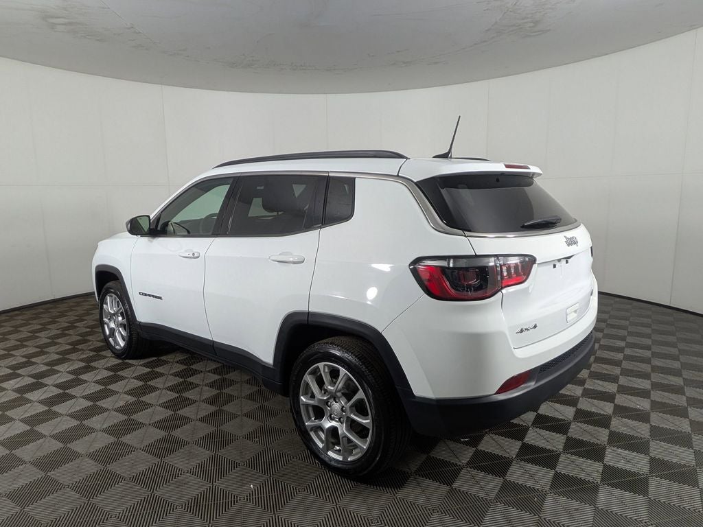 2024 Jeep Compass Latitude Lux